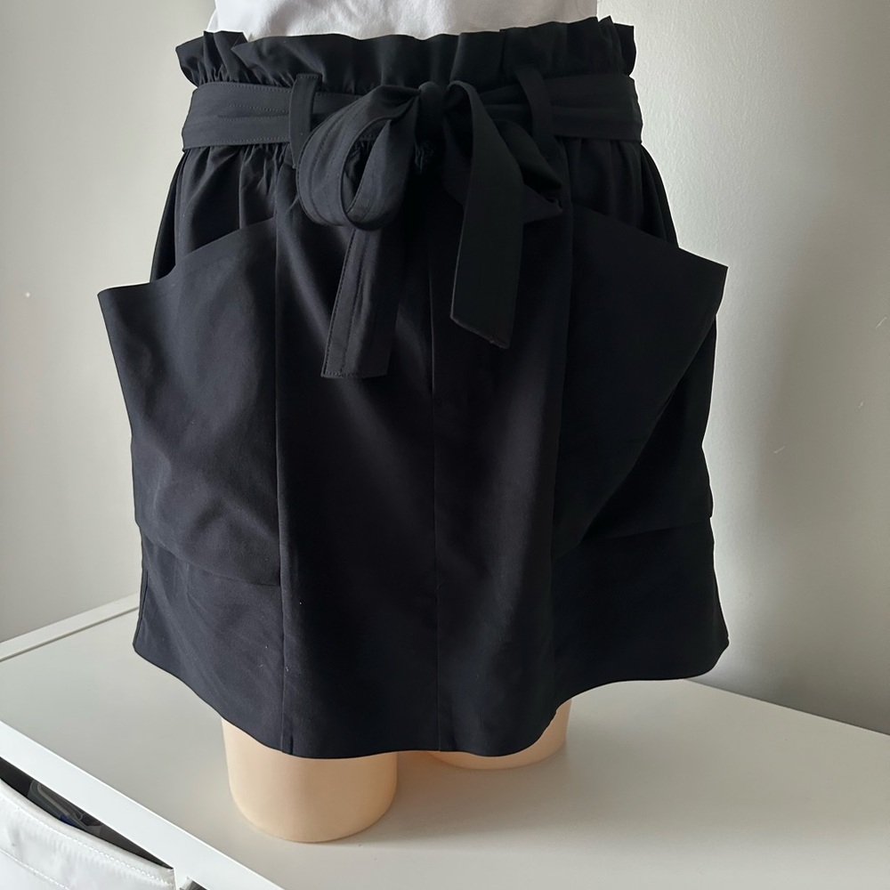 Athleta black Skyline Skorts
Size 8